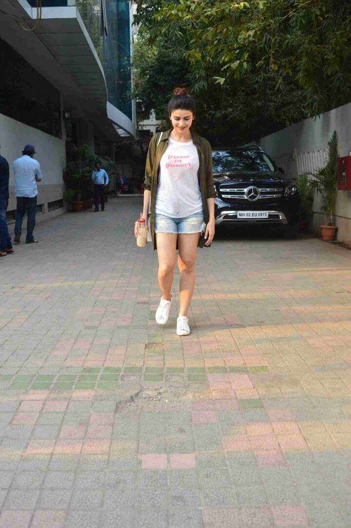 प्राची ने अपनी पढ़ाई मुंबई के सेंट कॉन्वेट से पूरी की हैं. 