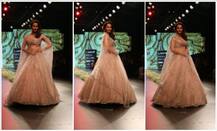 Lakme Fashion Week: टेनिस स्टार सानिया मिर्जा ने दी हीरोइनों को मात, बेहद खूबसूरत अंदाज में की रैंप वॉक