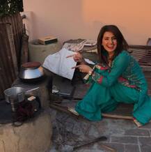 चूल्हे पर खाना पकाते गीता बसरा ने इंस्टा पर पोस्ट की \'पिंड\' की तस्वीर, फैंस का दिल हुआ बाग-बाग