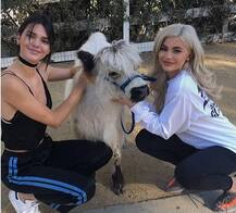 किम कर्दाशियां की बहन ने बेटी को जन्म दिया