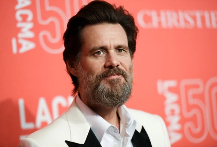 Hollywood actress Jim Carey angry over Facebook’s intervention जिम कैरी ने बेचे फेसबुक के शेयर, पेज डिलीट कर लोगों से की फेसबुक छोड़ने की अपील