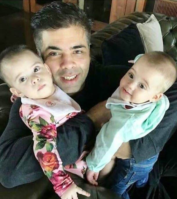अपने दोनों बच्चों के साथ पोज देते करण जौहर. सभी फोटो (INSTAGRAM)