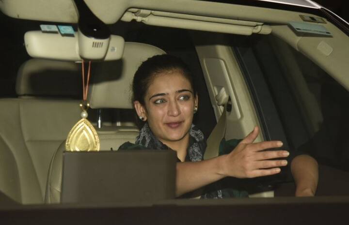 साउथ सुपरस्टार कमल हासन की बेटी अक्षरा हासन ने भी स्पेशल स्क्रीनिंग के दौरान 'पैडमैन' देख ली है. (तस्वीर: मानव मंगलानी)