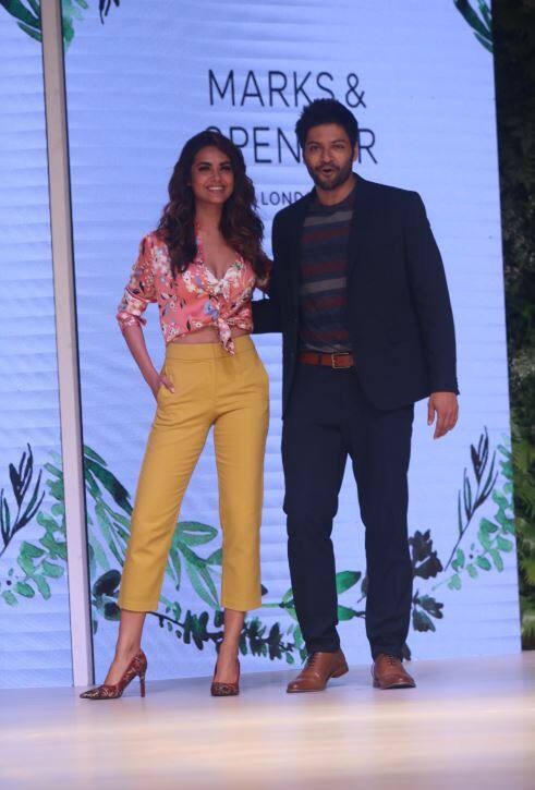 रैंप के बाद फैंस इस जोड़ी को फिल्मों में भी देखना पसंद करेंगे. (तस्वीर: मानव मंगलानी)