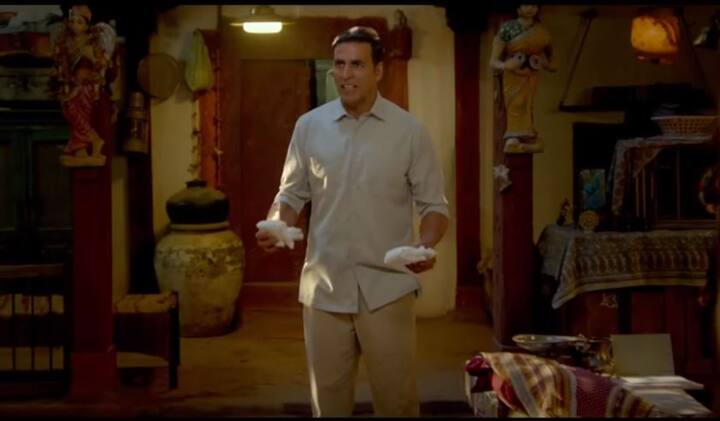 अमेरिका के पास सुपरमैन है, बैटमैन है, स्पाइडर मैन है लेकिन इंडिया के पास पैडमैन है.