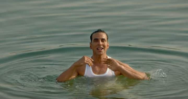 बहन को ऐसी चीज देनी चाहिए. राखी बांधी थी ना तो रक्षा का वचन निभा रहा था.