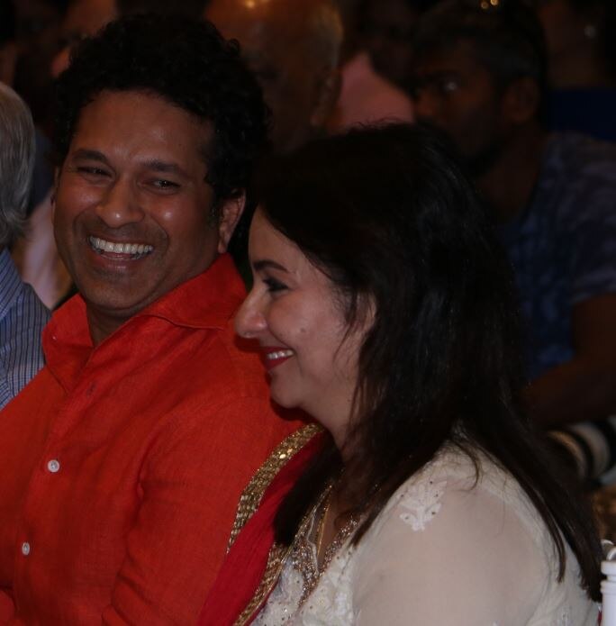 फैंस सचिन और अंजलि की जोड़ी को काफी पसंद करते हैं. (तस्वीर: मानव मंगलानी)