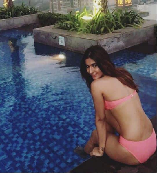  करिश्मा 'ये है मोहब्बतें' के अलावा 'पवित्र रिश्ता', 'फियर फाइल्स: डर की सच्ची तस्वीरें', 'आहट' और 'सिलसिला प्यार का' जैसे टीवी सीरियल्स में काम कर चुकी हैं.