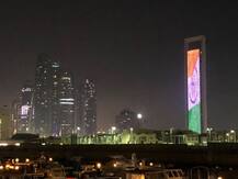 पीएम मोदी के आने की तैयारी में जुटा यूएई, तिरंगे के रंग में सजी इमारतें