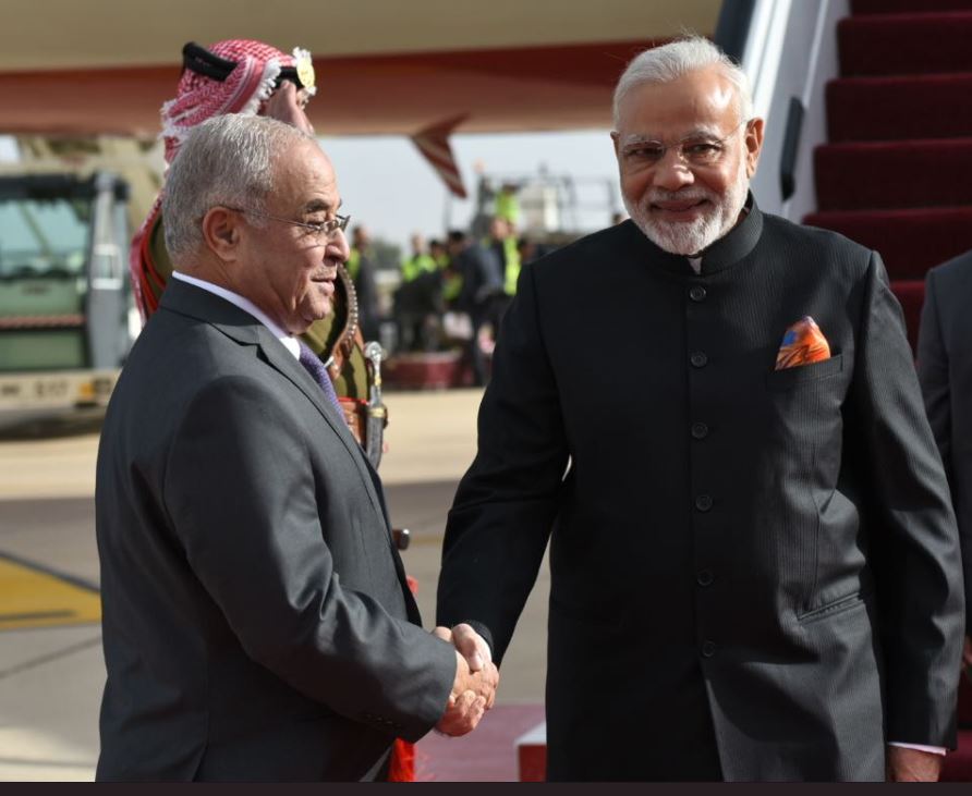 पीएम मोदी फिलिस्तीन, यूएई और ओमान की चार दिन की यात्रा पर गए हैं.