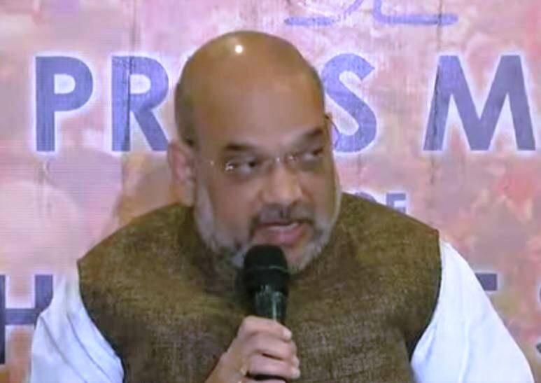 भागवत के बयान पर अमित शाह का टिप्पणी करने से इनकार, कहा- ‘फोन पर मैसेज देखा’ BJP Chief Amit Shah refuses to comment on Mohan Bhagwat’s statement भागवत के बयान पर अमित शाह का टिप्पणी करने से इनकार, कहा- ‘फोन पर मैसेज देखा’