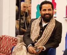 साड़ी के कमेंट पर सब्यासाची ने दी सफाई, \'फेमिनिज्म पर डिबेट करना मुद्दा नहीं\'