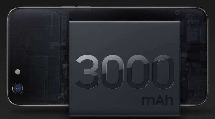 इसमें क्वॉलकॉम स्नैपड्रैगन 450 प्रोसेसर है, जिसमें 64 बिट प्रोसेसिंग के 8 कोर हैं, जिनकी स्पीड 1.8 गीगाहट्र्ज है. इसमें 3,000 एमएएच की बैटरी लगी है और यह फास्ट चार्जिग तकनीक से लैस है.