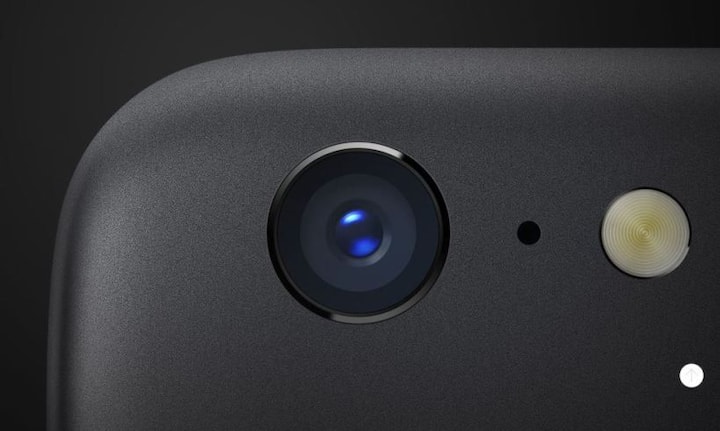 A71 (3जीबी) ओप्पो के ए सीरीज पोर्टफोलिया का नया फोन है, जिसमें 5 मेगापिक्सल का अगला कैमरा है.