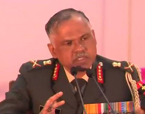 ओवैसी के बयान पर सेना ने दिया जवाब- शहीदों को किसी धर्म से न जोड़ा जाए ओवैसी के बयान पर सेना ने दिया जवाब- शहीदों को किसी धर्म से न जोड़ा जाए