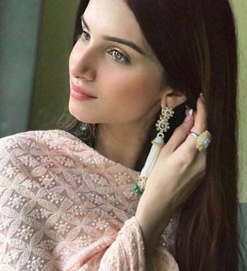 इस फिल्म का इंतजार कर रहे फैंस भी फिल्म की अभिनेत्री के बारे में जानने के लिए काफी दिनों से उत्सुक थे. पहले कई अभिनेत्रियों के नाम सामने आए लेकिन किसी को फाइनल नहीं किया गया. (तस्वीर: इंस्टाग्राम)