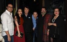 पापा रणधीर की बर्थडे पार्टी में बेहद ग्लैमरस अंदाज में पहुंची करीना, देखें तस्वीरें