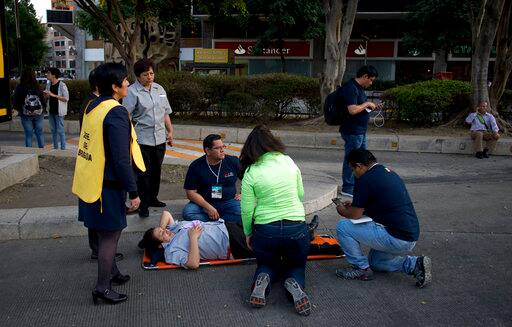 गौरतलब है कि पिछले साल सितंबर में आये भीषण भूकंप के दो झटकों में 465 लोग मारे गये थे.