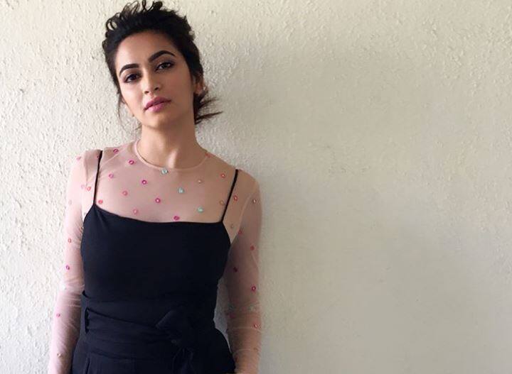 want to work more and different type of roles says kriti kharbanda अपने करियर से खुश हैं कृति खरबंदा लेकिन अभी भी है दिल में ये मलाल