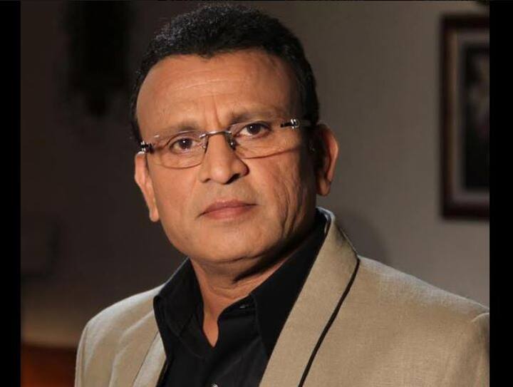 अन्नू कपूर ने मात्र 15 साल की उम्र में गीता, कुरान और बाइबिल पढ़ ली थी और उन्होंने गीता और कुरान करीब 14 बार पढ़ा है. अन्नू कपूर को वेदों का भी ज्ञान है. 