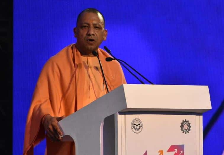 यूपी इन्वेस्टर्स समिट 2018: मोदी बोले यूपी में परिवर्तन दिख रहा है, योगी ने कहा- पीएम का सपना पूरा करना है