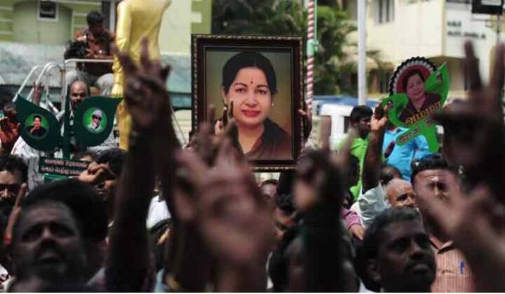 राजनीति में एमजीआर से लेकर जयललिता, रजनीकांत और कमल हासन तक तमिलनाडु के स्टार्स की एक बड़ी लंबी फेहरिस्त है. खास बात ये कि इनमें से ज्यादातर लोग राजनीति में बेहद सफल रहे और विधायक, सांसद से लेकर राज्य के मुख्यमंत्री तक बन चुके हैं.