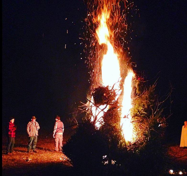 आज है होलिका दहन, जानिए होलिका दहन का महत्व और शुभ मुहूर्त के बारे में Holika Dahan will be performed today, know benefits and auspicious time of Holika dahan आज है होलिका दहन, जानिए होलिका दहन का महत्व और शुभ मुहूर्त के बारे में