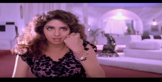 फिर साल 1994 में फिल्म 'लाडला' में भी आए गाने 'धक-धक दिल' में उन्होंने बेहद खुशनमा परफॉर्म किया था. इस फिल्म में भी उन्होंने लाखों-करोड़ो के दिल जीते थे. उनके अधिकतर गाने में देवर अनिल कपूर में नज़र आए. ये उनकी किस्मत ही कि उन्हें अनिल कपूर के बड़े भाई की पत्नी बनी.
