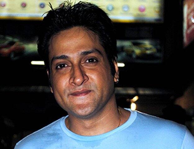 45 साल के अभिनेता इंदर कुमार की 28 जुलाई 2017 को दिल का दौरा पड़ने से मौत हो गई थी. 20 से ज्यादा बॉलीवुड फिल्मों में काम करने वाले इंदर कुमार ने बॉलीवुड में अपने करियर का आगाज 1996 में 'मासूम' फिल्म से किया था. 2017 में आई 'हु इज द फर्स्ट वाइफ ऑफ माई फादर' उनकी आखिरी फिल्म थी.