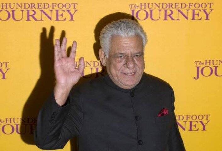 बॉलीवुड के दिग्गज अभिनेता ओम पुरी का भी अचानक हार्ट अटैक आने से निधन हो गया. 66 साल के ओम पुरी का निधन 6 जनवरी 2017 को हुआ. ओम पुरी ‘अर्ध सत्य’, ‘जाने भी दो यारों’ और ‘तमस’ जैसी कई बेहतरीन फिल्मों के लिए जाने जाते हैं.