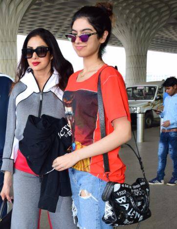 अदाकारा श्रीदेवी की ये तस्वीरें 18 फरवरी की हैं जब वे मुंबई एयरपोर्ट से दुबई के लिए रवाना हो रही थीं.