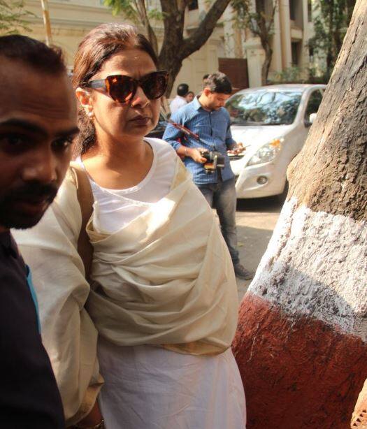 अब तक बोनी कपूर के घर पहुंचने वालों में बॉलीवुड अदाकारा नीलिमा अज़ीम भी शामिल हैं. 