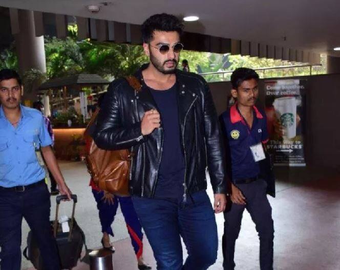 अर्जुन कपूर भी मोहित मारवाह की शादी में शामिल होने पहुंचे थे. ये तस्वीर अर्जुन की वहां से लौटते वक्त की है. 