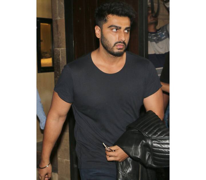 बता दें कि अर्जुन कपूर, बोनी कपूर की पहली पत्नी मोना शौरी के बेटे हैं.