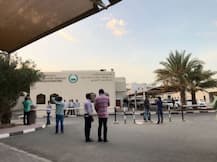 दुबई में भी श्रीदेवी की आखिरी झलक पाने को बेताब फैन्स, फॉरेंसिक डिपार्टमेंट के बाहर लोगों का तांता