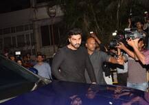 श्रीदेवी के पार्थिव शरीर के इंतजार के बीच अनिल कपूर के घर पहुंचे बेटे अर्जुन कपूर