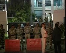 तस्वीरों में: मुंबई पहुंचा श्रीदेवी का पार्थिव शरीर, कल होगा अंतिम संस्कार