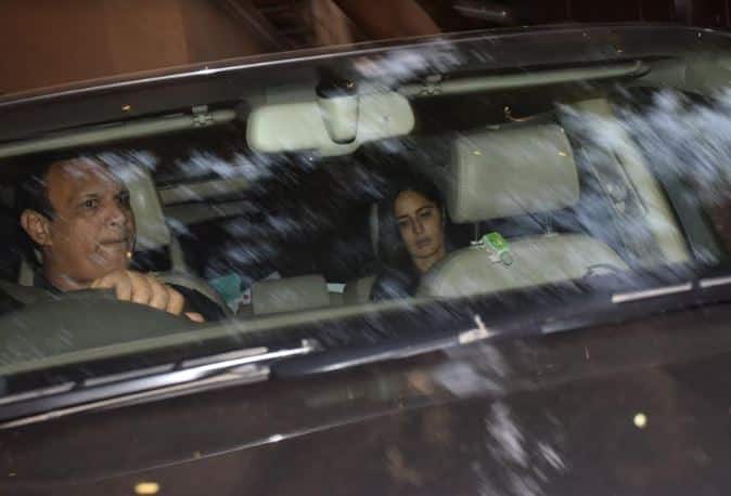 श्रीदेवी का शव आज रात करीब 9.30 बजे मुंबई पहुंचेगा. (सभी तस्वीरें: मानव मंगलानी)