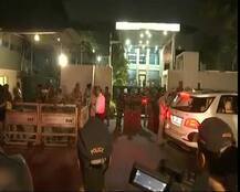 तस्वीरों में: मुंबई पहुंचा श्रीदेवी का पार्थिव शरीर, कल होगा अंतिम संस्कार