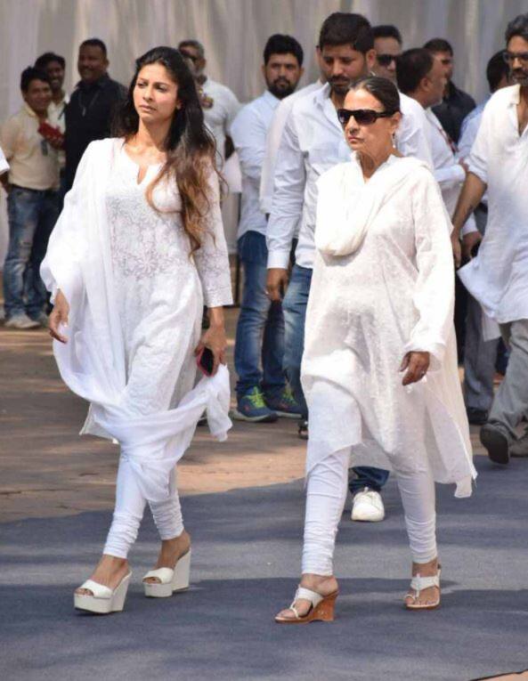 काजोल की बहन तनीषा मुखर्जी.