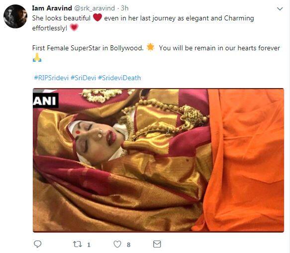 अरविंद लिखते हैं, “आखिरी सफर में भी श्रीदेवी खूबसूरत लग रही हैं”