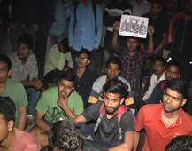 SSC पेपर लीक: सातवें दिन भी धरना जारी