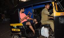 श्रीदेवी की मौत के बाद दोस्त जाह्नवी से मिलने के लिए ऑटो में उनके घर पहुंचे ईशान खट्टर