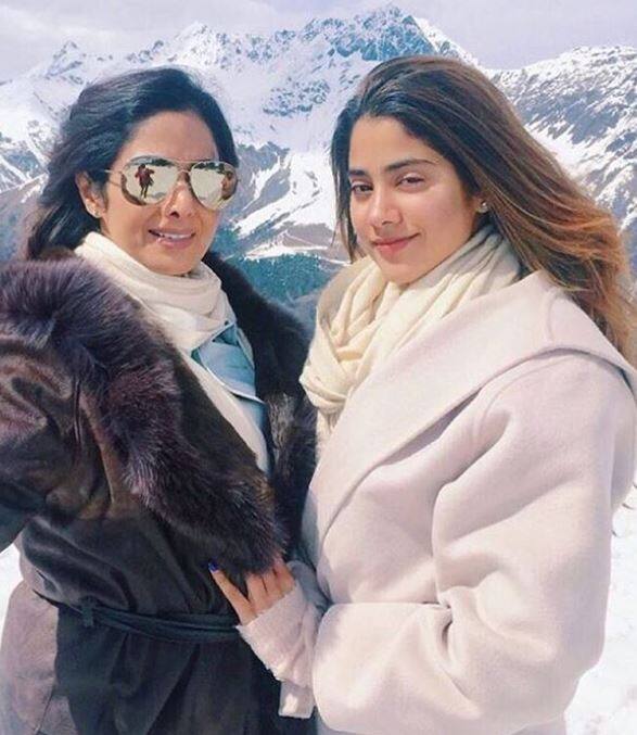 आज अपना 21वां जन्मदिन मना रही हैं जाह्नवी, बॉलीवुड ने ऐसे दी शुभकामनाएं Sridevi’s daughter Jahnvi turns 21 days after Bollywood actress dies आज अपना 21वां जन्मदिन मना रही हैं जाह्नवी, बॉलीवुड ने ऐसे दी शुभकामनाएं