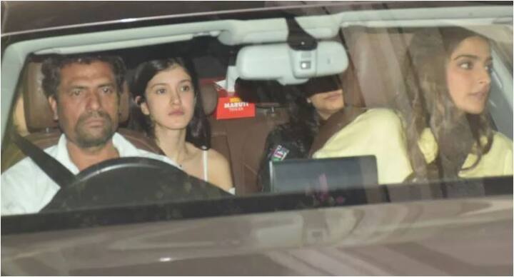 बेटी के जन्मदिन से करीब 10 दिन पहले श्रीदेवी ने दुनिया को अलविदा कह दिया जिसके चलते जाह्नवी ने मां के बिना ये पहला जन्मदिन पूरे कपूर खानदान के साथ मनाया. (तस्वीर: मानव मंगलानी)