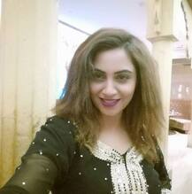 IN PICS: बिग बॉस 11 की कंटेस्टेंट अर्शी खान ने एक पंडित पर लगाया यौन उत्पीड़न का आरोप