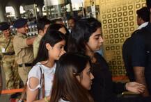 मां श्रीदेवी की प्रेयर मीट के लिए चेन्नई रवाना हुईं जाह्नवी और खुशी कपूर, देखें तस्वीरें 