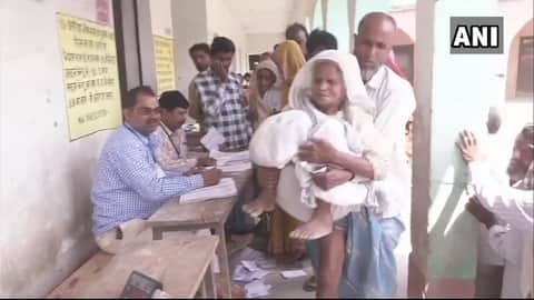 उपचुनाव: सभी सीटों पर सुस्त मतदान, फुलपूर में तीन बजे तक 26.6 फीसदी मतदान उपचुनाव: सभी सीटों पर सुस्त मतदान, फुलपूर में तीन बजे तक 26.6 फीसदी मतदान