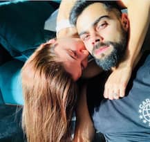 Kiss करते हुए विराट ने क्लिक की Selfie, अनुष्का ने सोशल मीडिया पर की शेयर