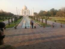 फ्रांस के राष्ट्रपति इमैनुएल मैक्रों ने किया ताजमहल का दीदार, देखें तस्वीरें